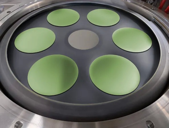 Últimos blogs da empresa sobre Por que os equipamentos avançados de semicondutores dependem do carburo de silício CVD (CVD SiC)?