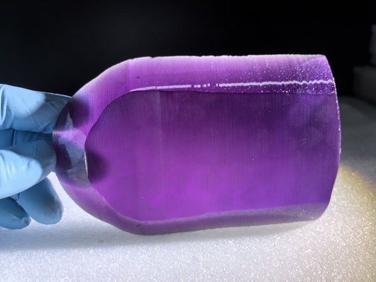 comprar Fabricado em laboratório, cortado livremente, roxo 99,999% safira cristal único para pedras preciosas Fabricação em linha