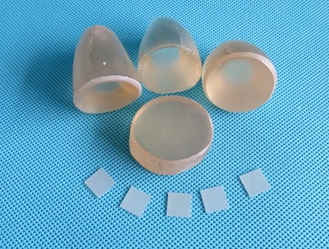 comprar Titanate quadrado pequeno do estrôncio da carcaça Srtio3 de 10X10mm para a janela de vidro ótica Fabricação em linha