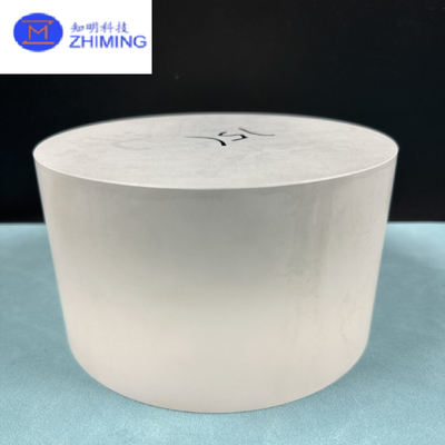 comprar Tamanhos múltiplos Ingot de safira AL203 Resistência térmica Resistência à corrosão Alta dureza Customize suportado Fabricação em linha
