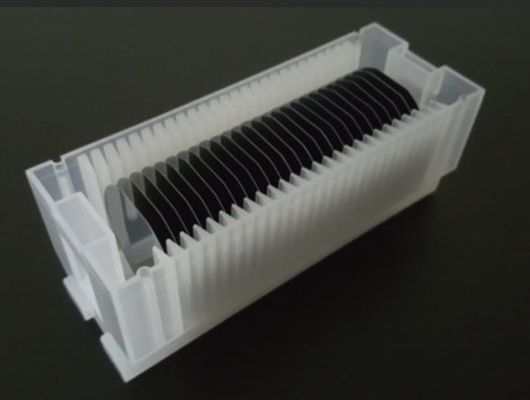 comprar Cor do preto do diâmetro da bolacha 100mm do fosforeto de índio do InP do diodo láser Fabricação em linha